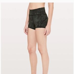 Lululemon In Movement Short 2.5"